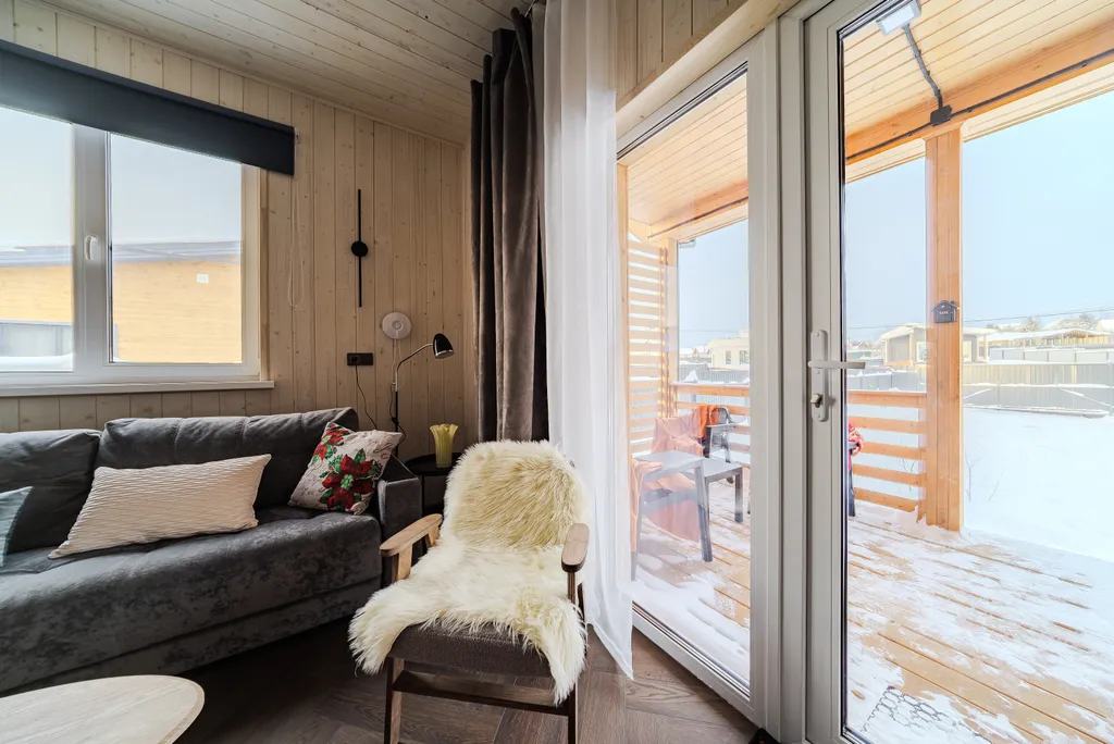 Новый дом с большим столом, кинотеатром, баней