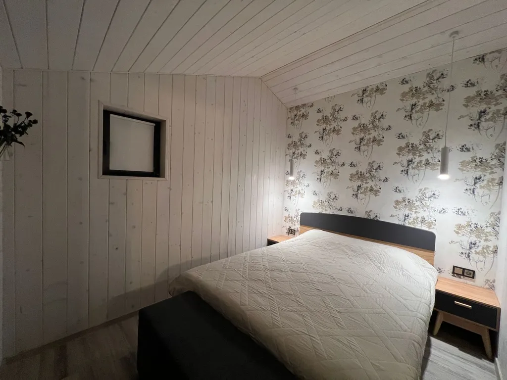 Дом 6 в лесу у реки