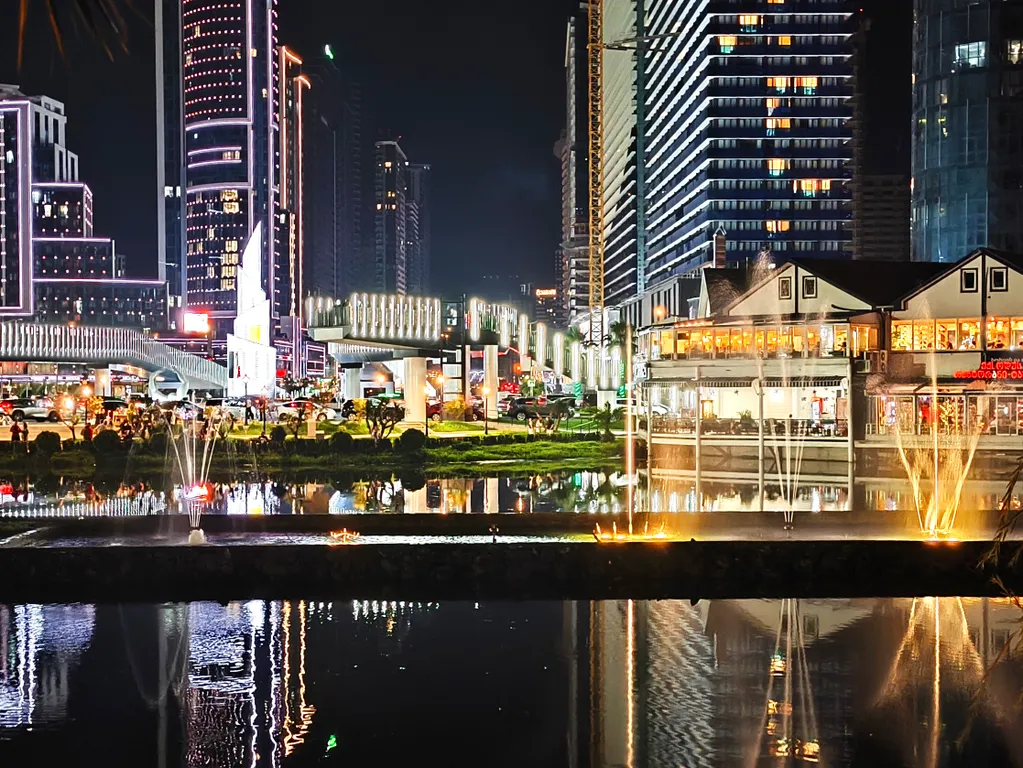 Апартамент-студио в Орби-сити с прямым видом на море