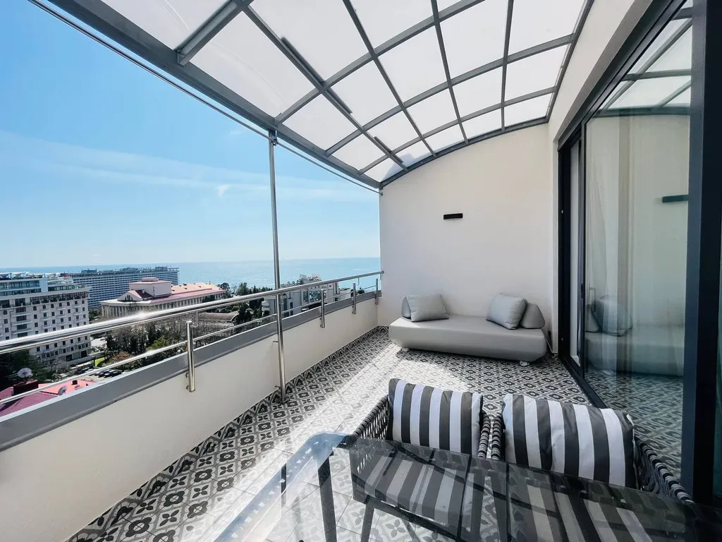 Квартира с видом на море и личной террасой