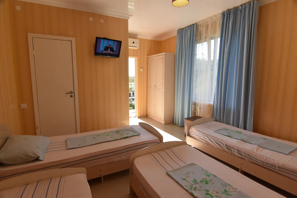 Четырехместный номер стандарт 8