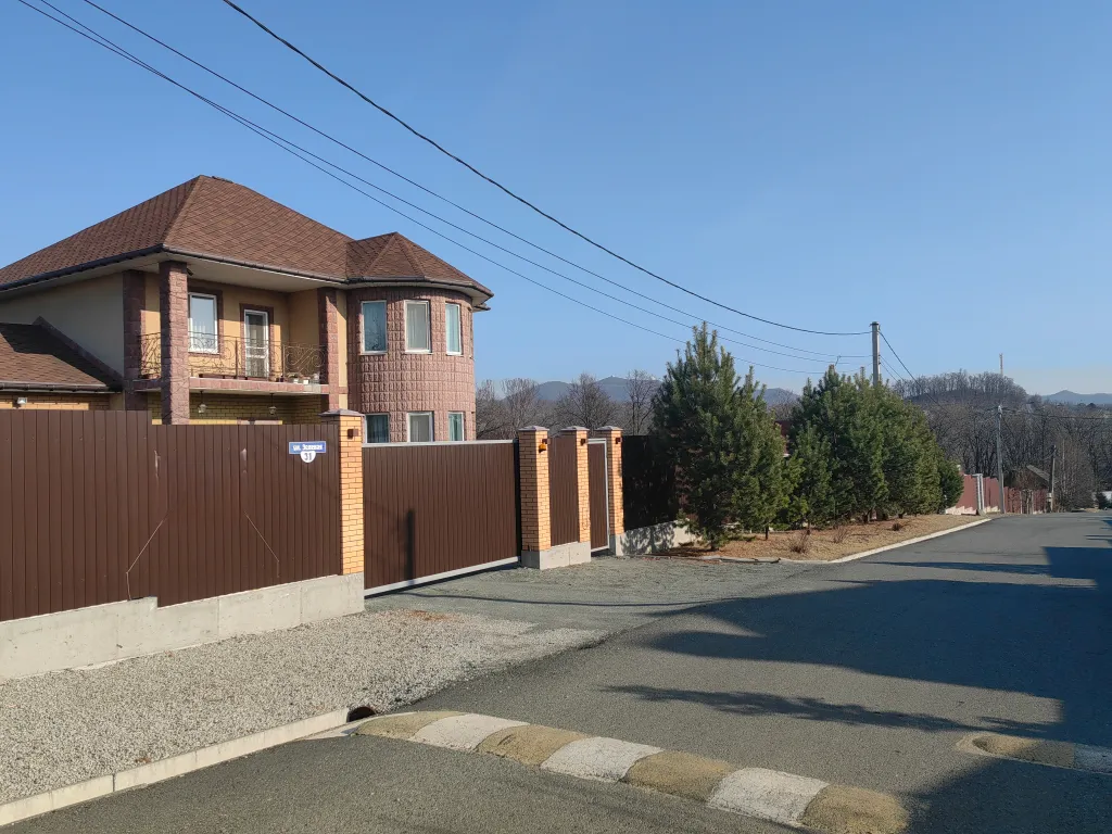 Красивый большой дом в 35 минутах от Владивостока