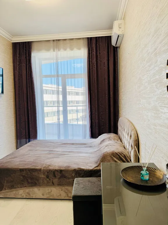 1-комнатная квартира в ЖК Лувр с видом на море и горы