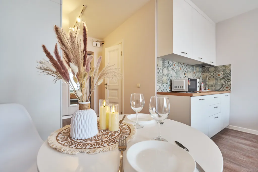 Светлая студия у НИИ Онкологии и Лагерного сада