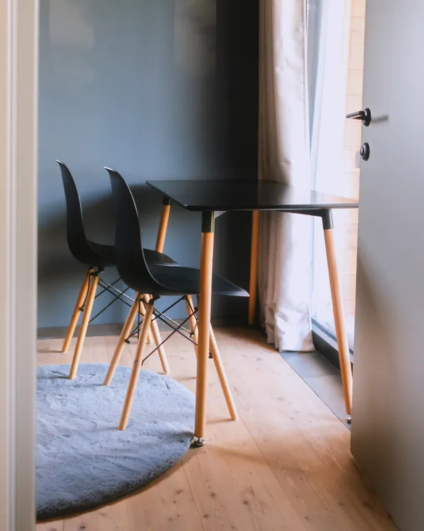 Домик на поляне любви в горах