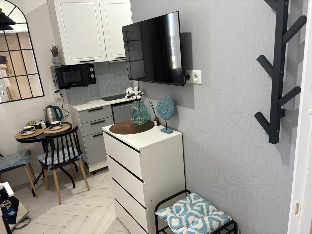 Стильная уютная инстаграммная студия "тропики" в элитном жк