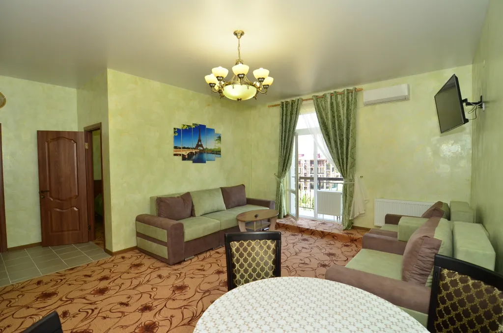 Четырехместный номер категории Люкс двухкомнатный