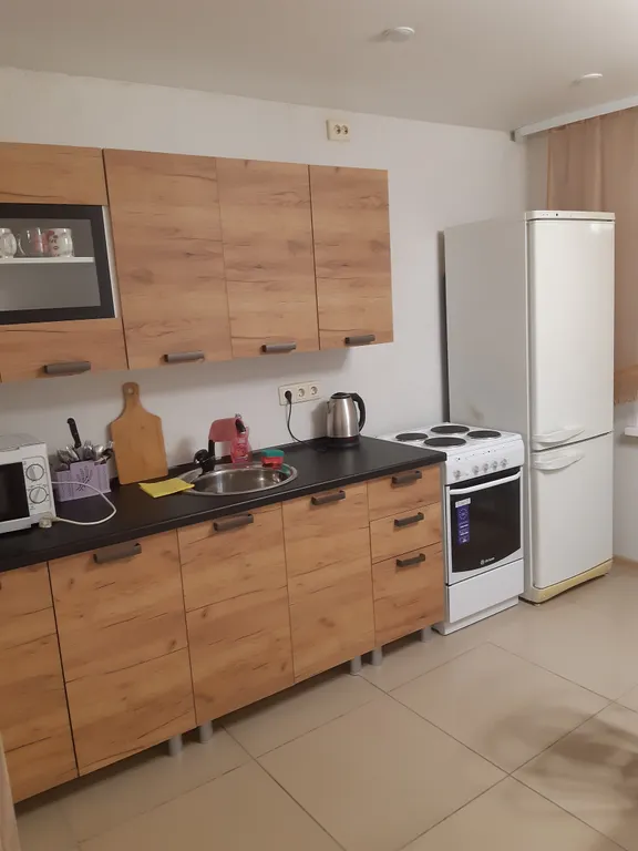 Просторная с большой кухней 2-я квартира