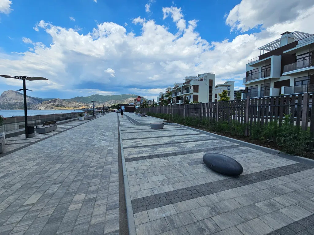 Двухкомнатные апартаменты в апарт-комплексе Атлас с видом на море