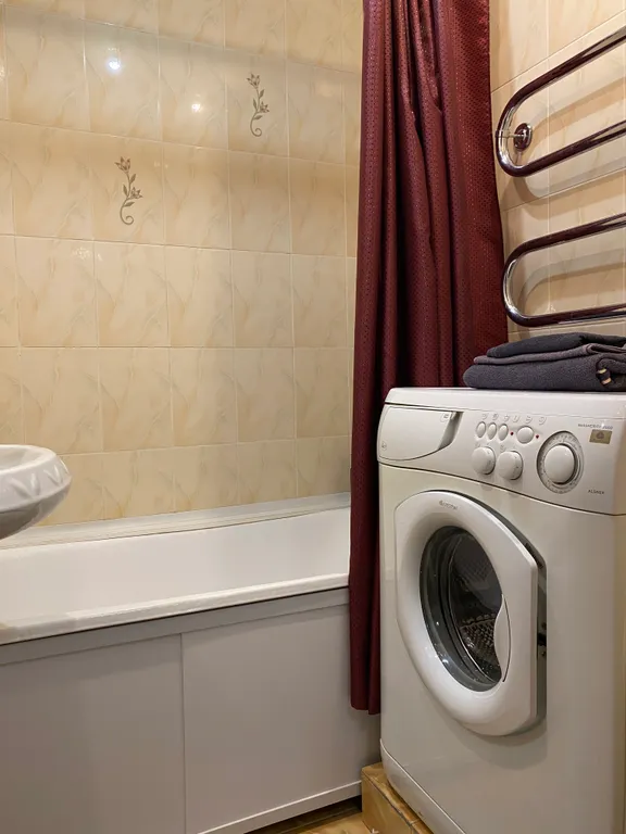 Просторная квартира с видом на город и парк