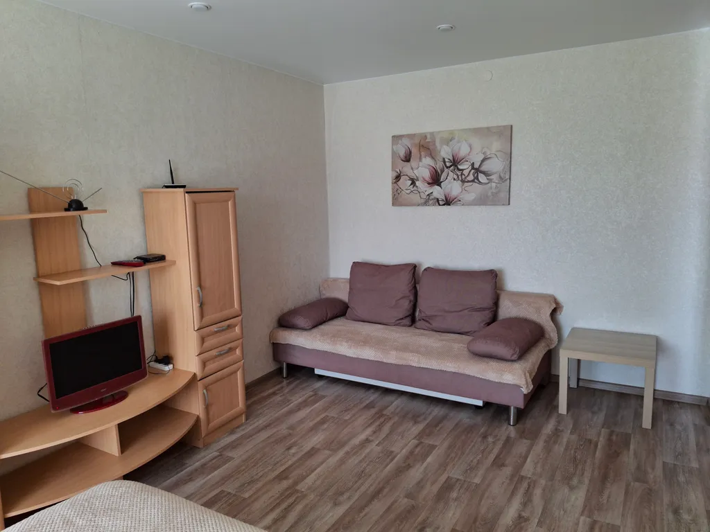 Квартира 1-комнатная Квартира — Тихвин