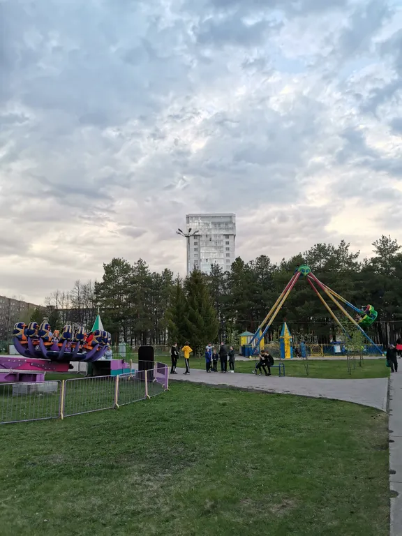 Уютная квартира возле парка на 16 этаже