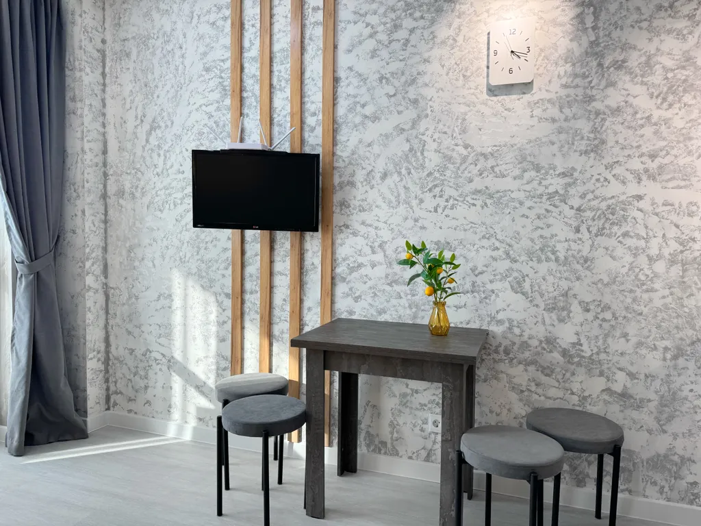 Светлая студия с панорамной лоджией