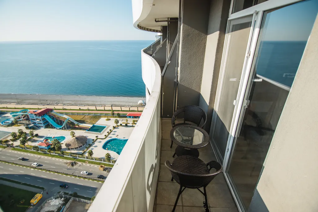 Апартаменты-студия с видом на море и закат