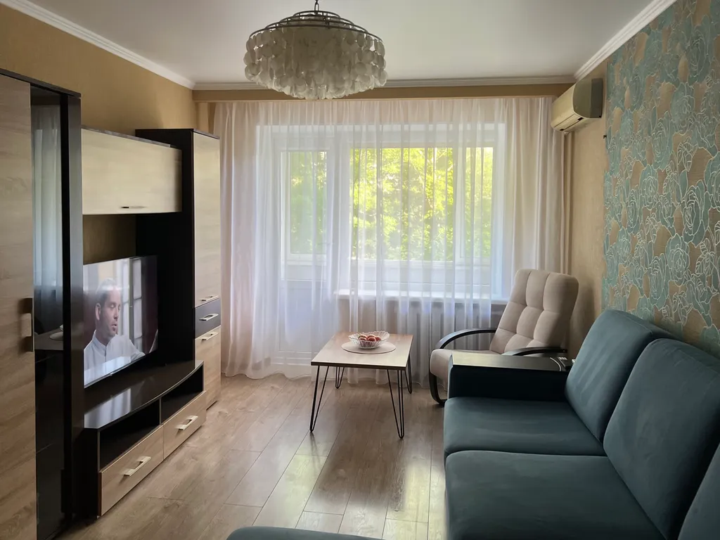 Квартира Квартира Двухкомнатная семейная в 5 минут от моря — Геленджик