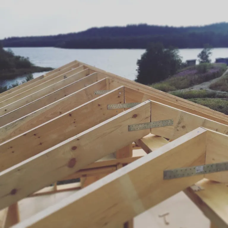 Дом у озера