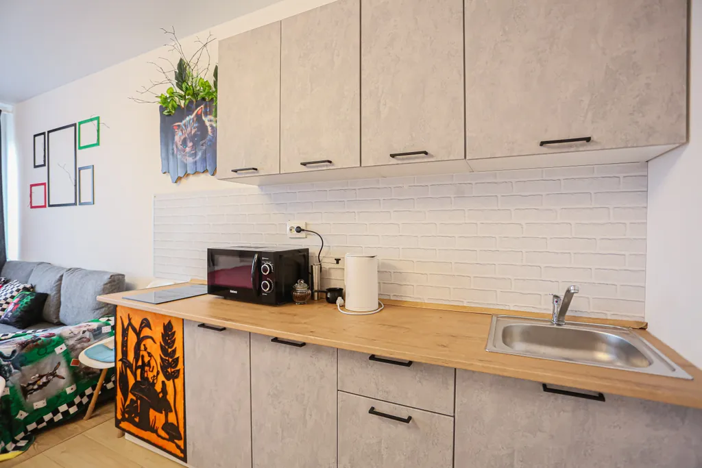 SunSet студия Алиса в стране Чудес