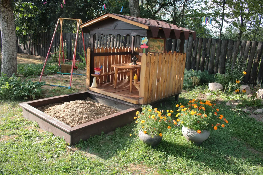 Агроусадьба в хуторской тиши с камином, сеновалом и сном на пчелах