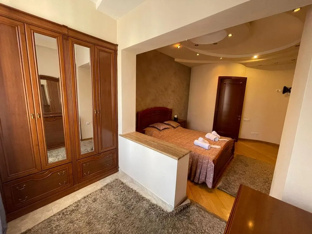 Трехкомнатная шикарная квартира в центре