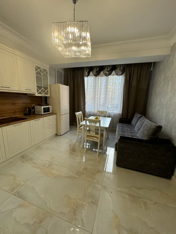 Светлая и уютная квартира с новым ремонтом в центре города