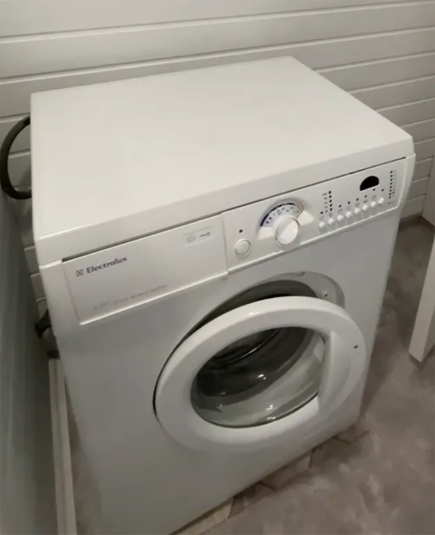 Уютный дом у озера