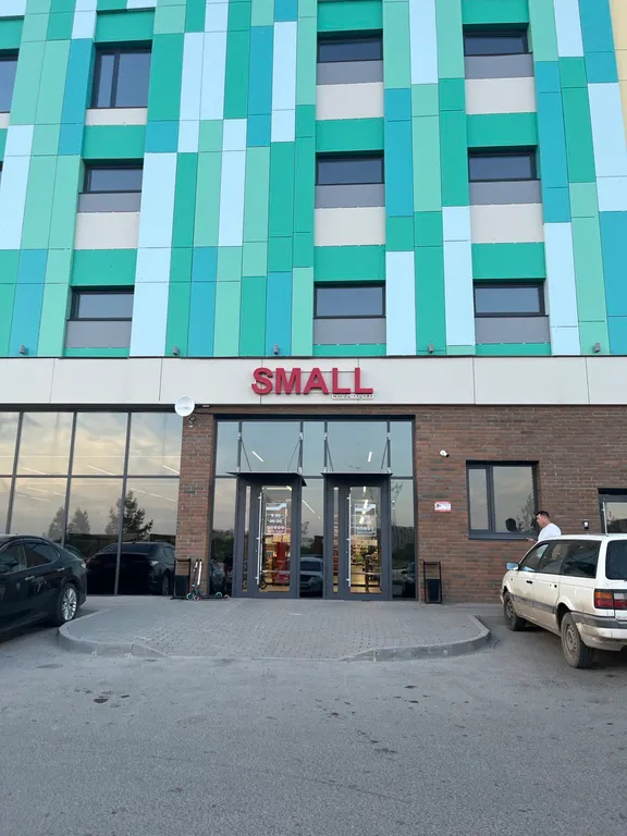 Современная квартира у набережной