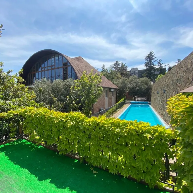 Коттедж Солнце Ялты — аренда посуточно в Ялта