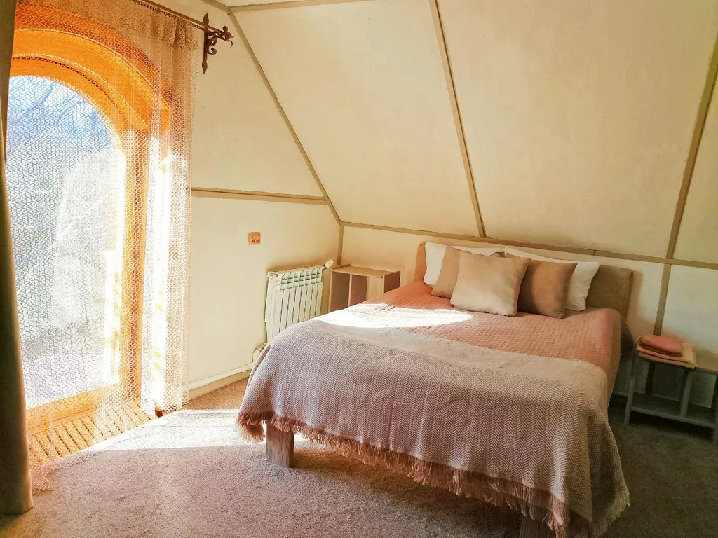 Дом Орешек на берегу Катуни