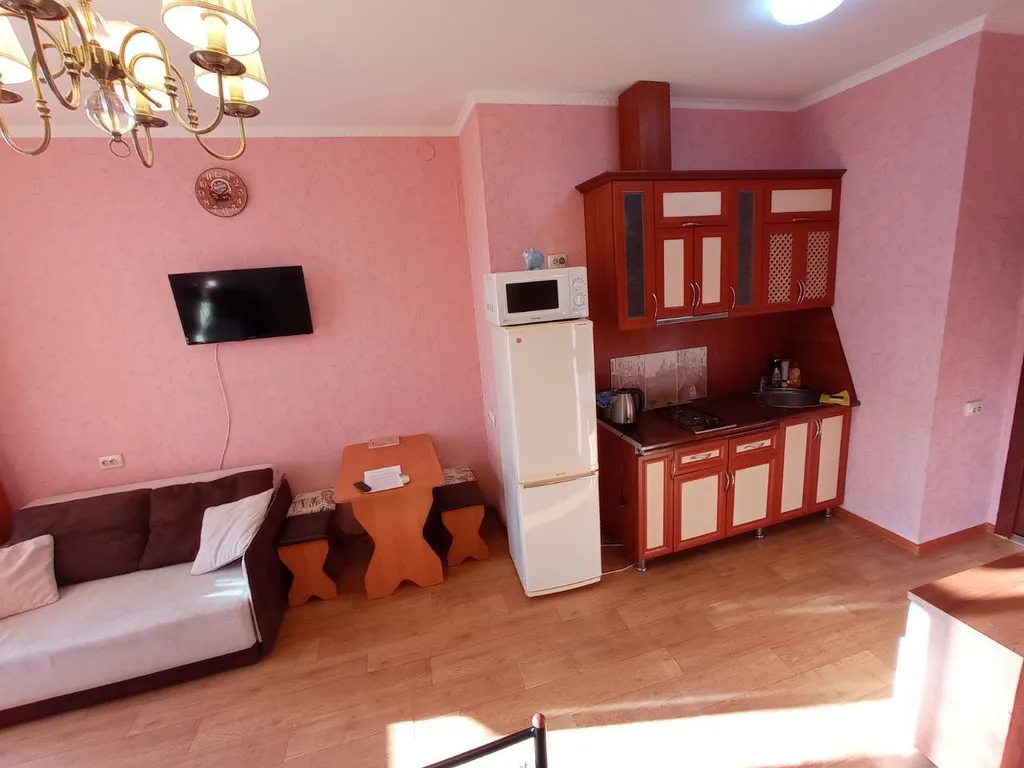 Комфортная квартира-студия в центре Алупки у дворца