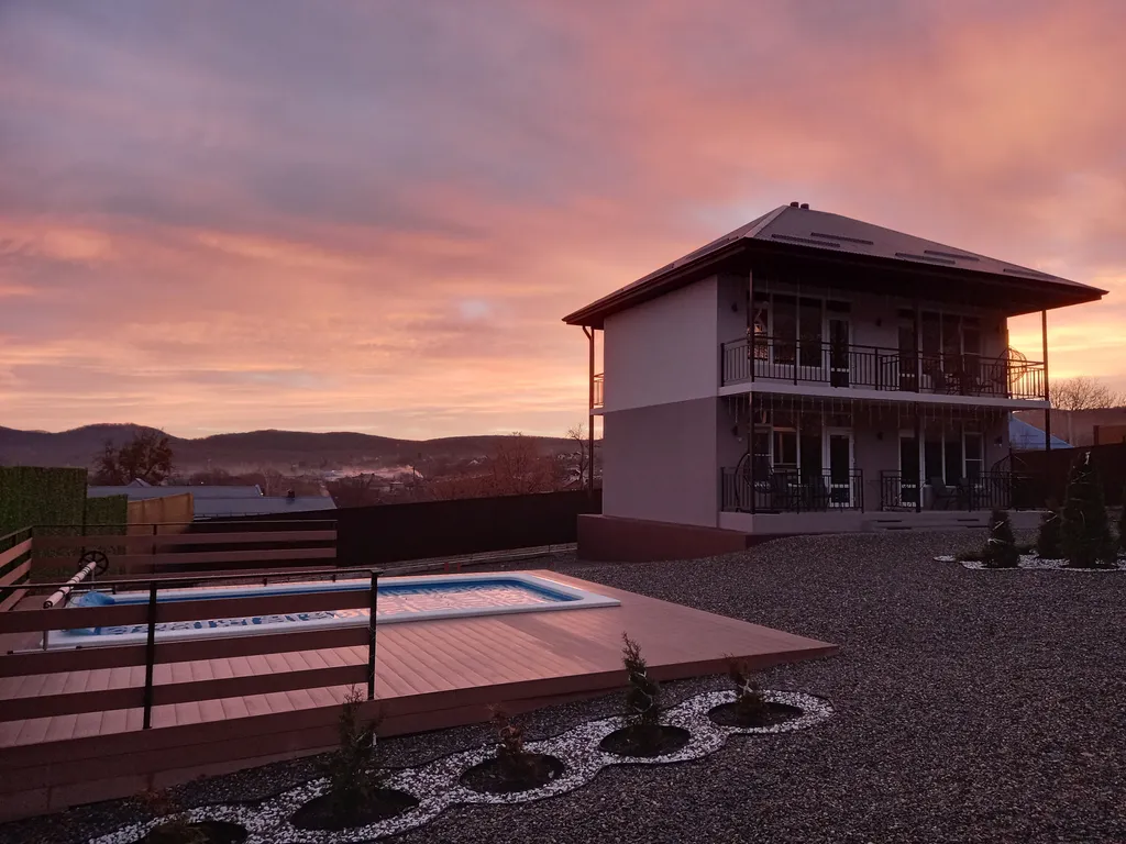 Дом в горах Адыгеи с бассейном