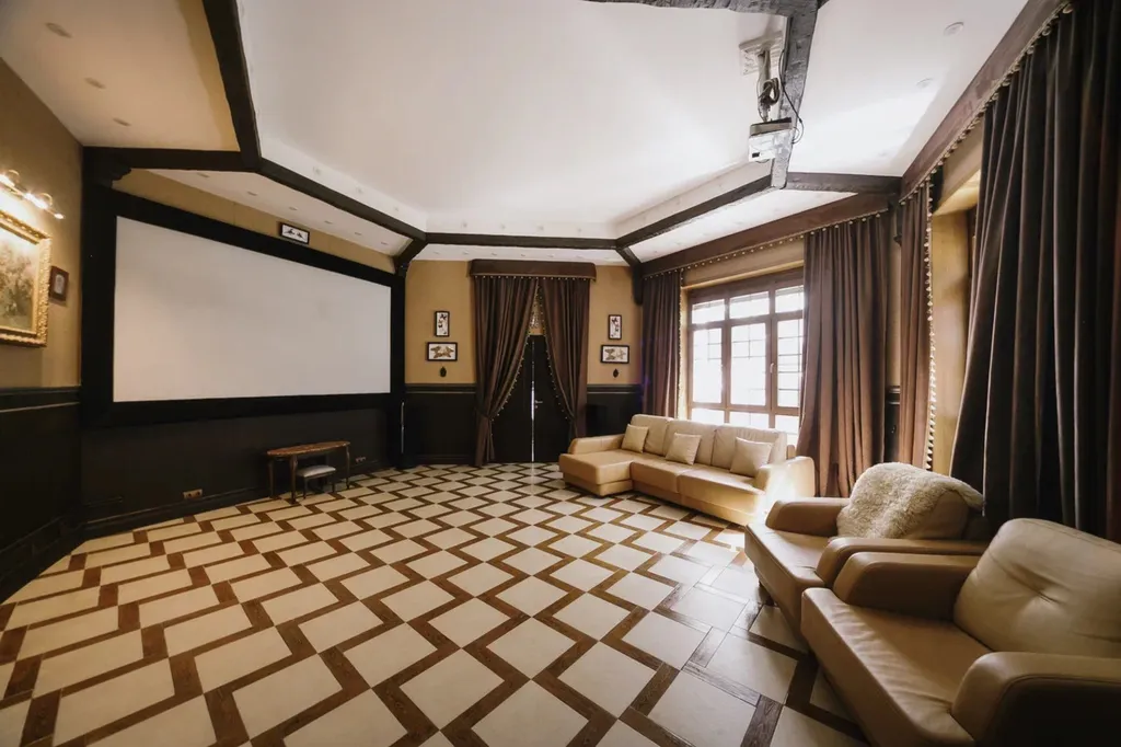 Коттедж Дом с тропическим бассейном, сауной и каминами — Московский