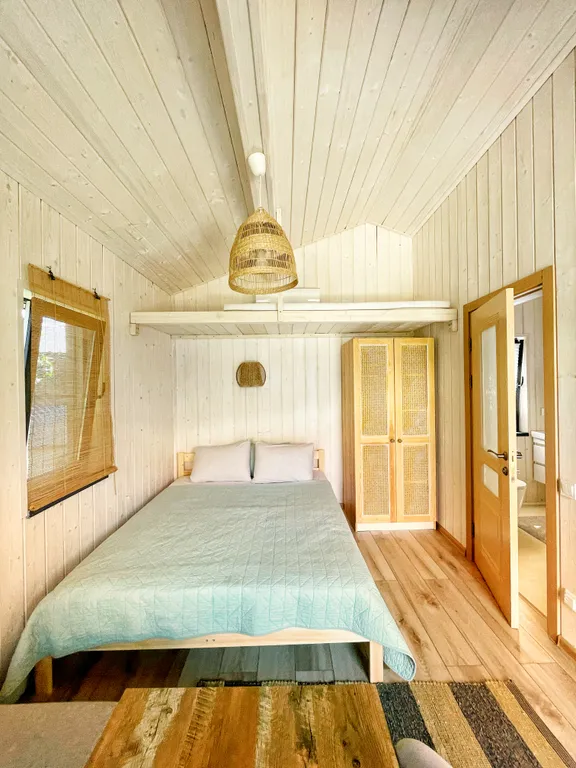 Уютный дом в южном саду