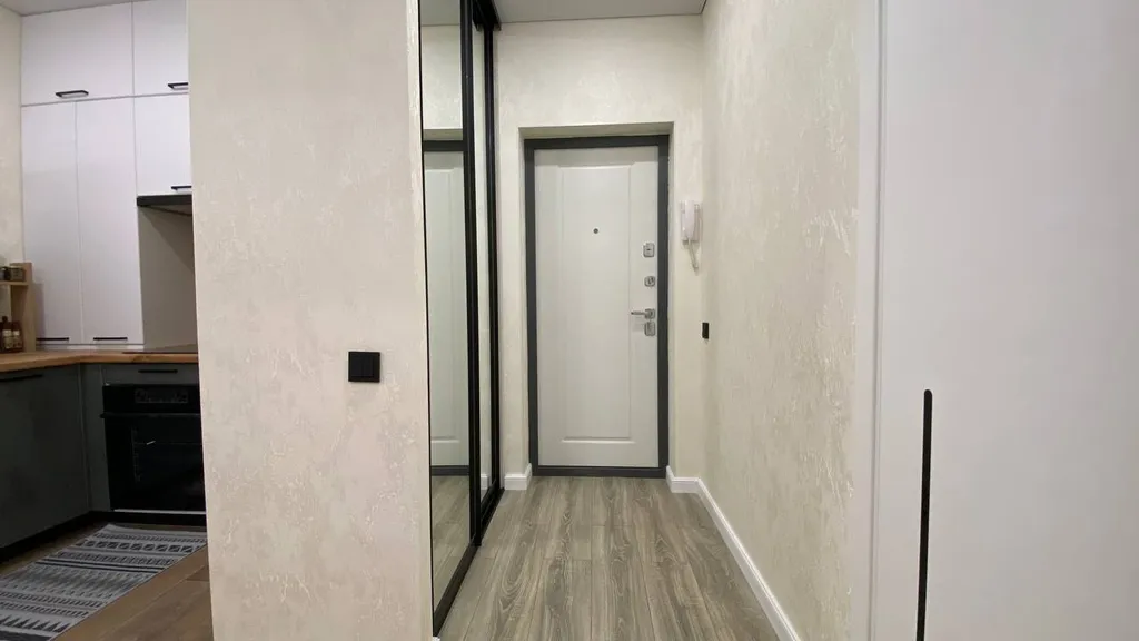 Квартира в спальном районе, 5 минут езды до центра