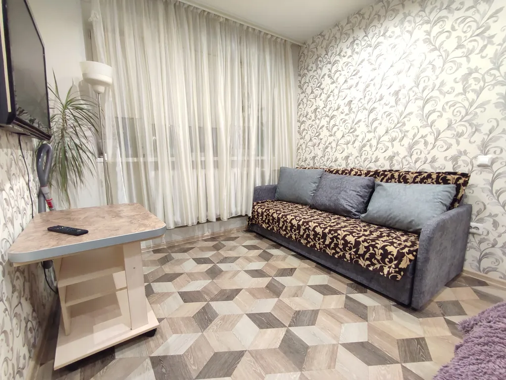 Белая квартира у вокзала