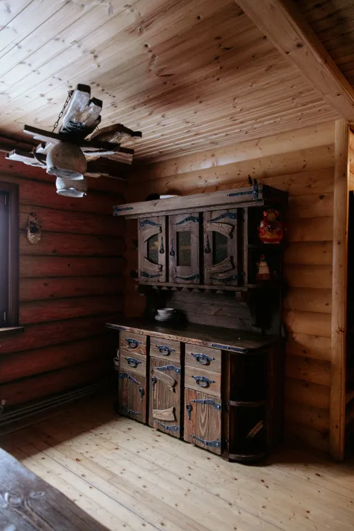 8-комнатный Дом