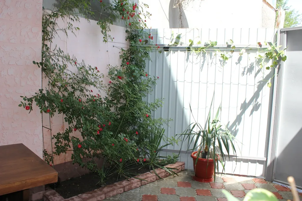 Коттедж Трёх комнатный дом до моря 5 минут пешком — Евпатория