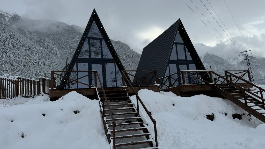 Уютный домик с панорамным видом на горы