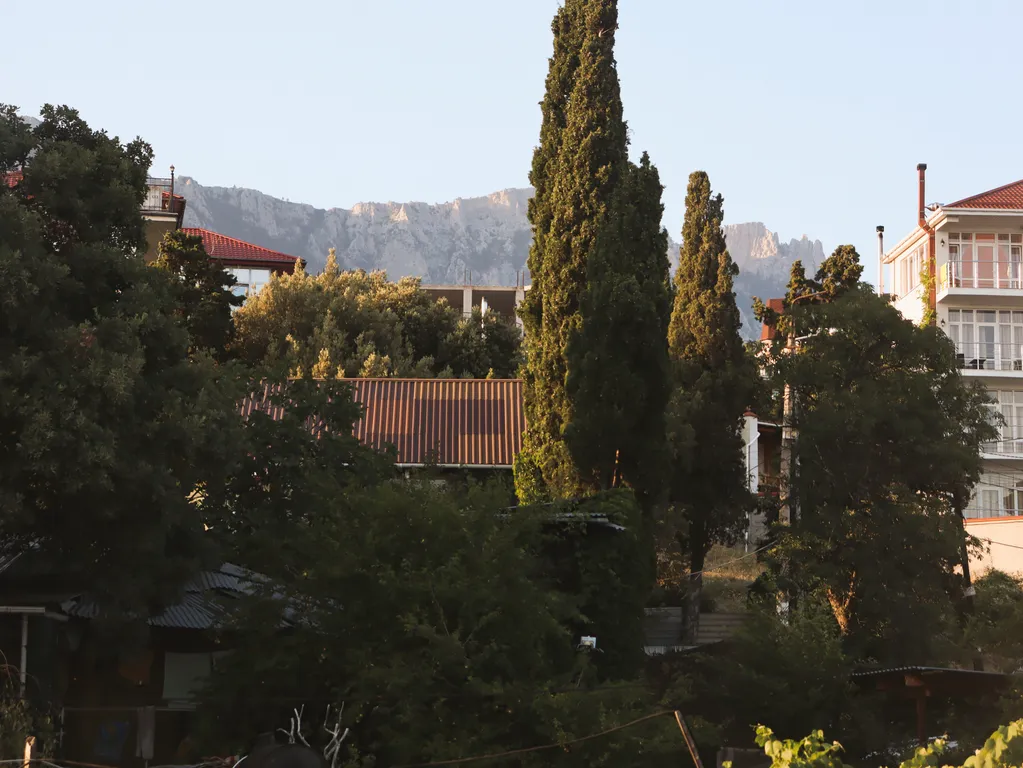 Просторный и уютный семейный номер с лоджией у моря