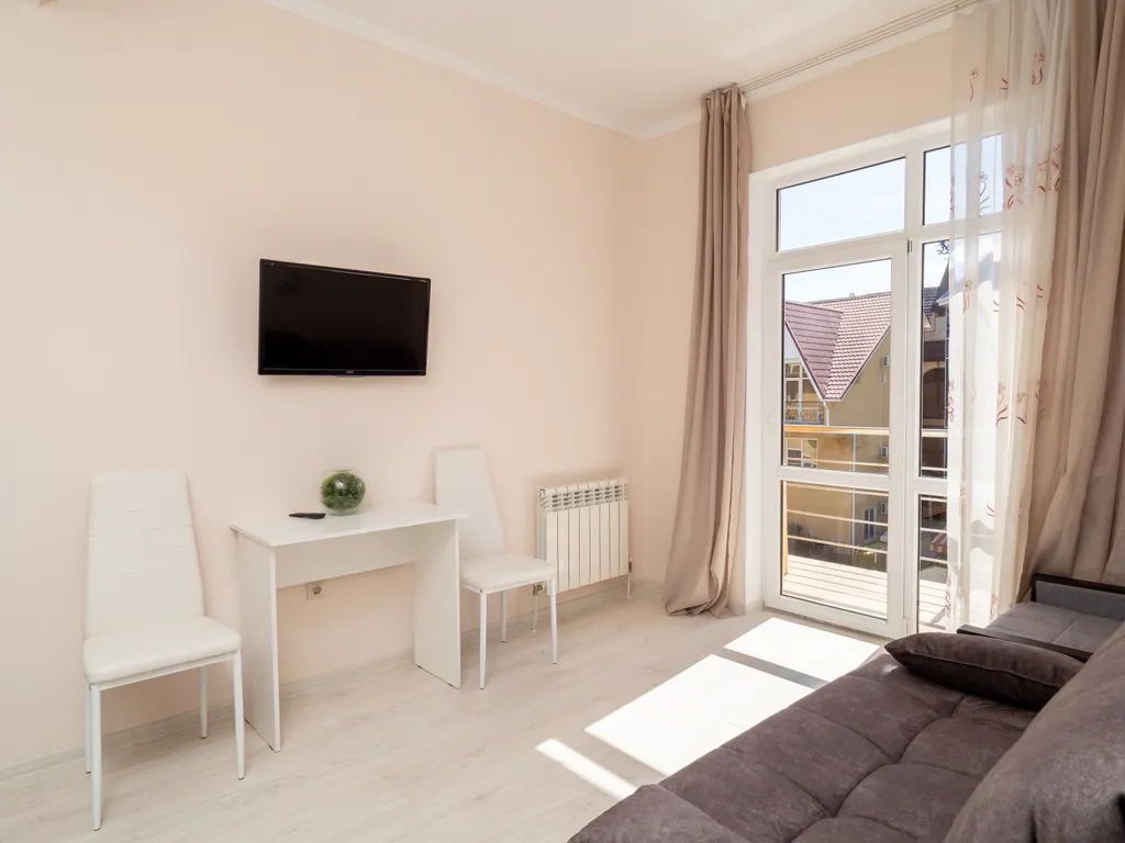 Квартира Квартира Студия у моря с теплым бассейном — Сириус