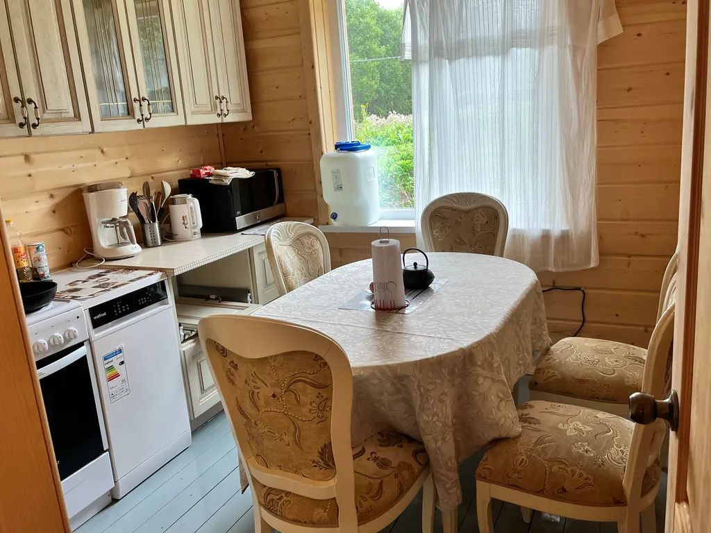 Дом в тишине на Ладоге