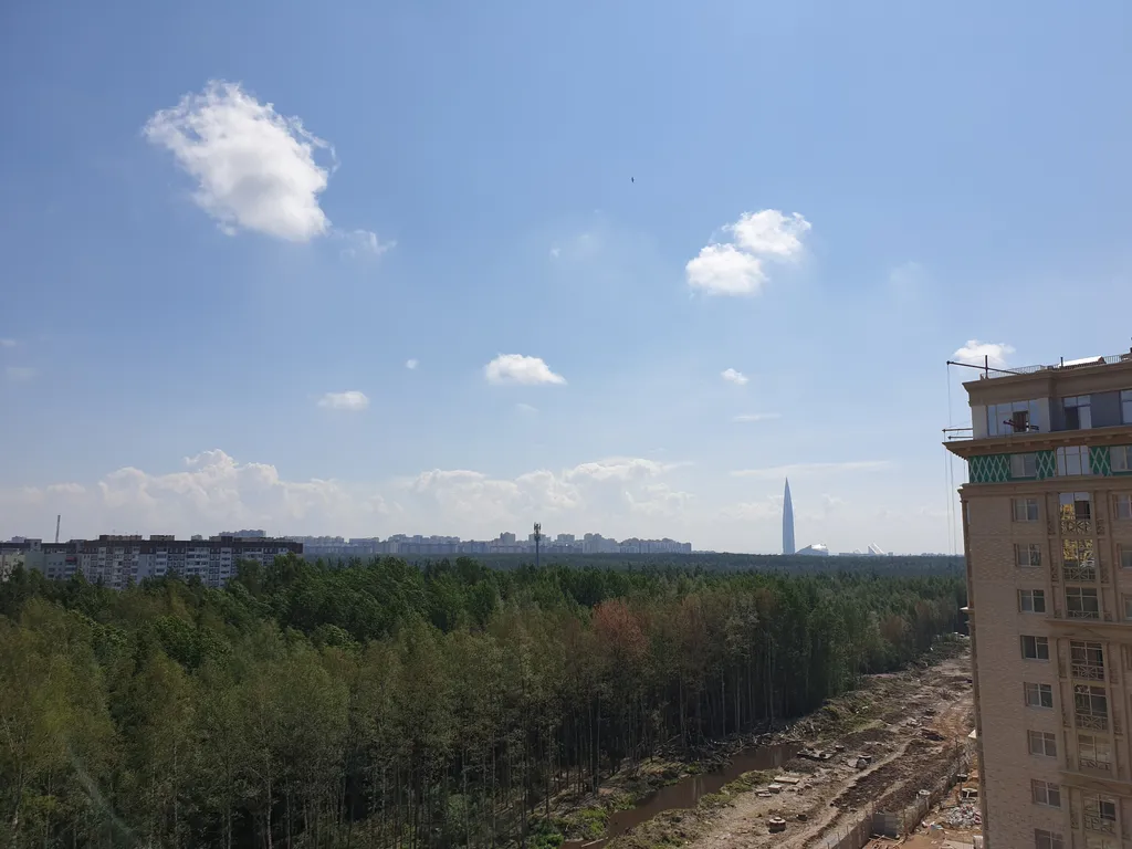 Уютная квартира с видом на Лахта центр и лес