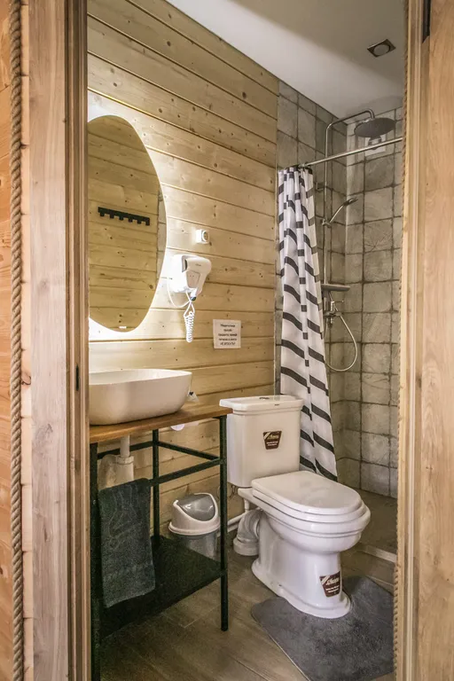 Коттедж для всей компании с видом на горы