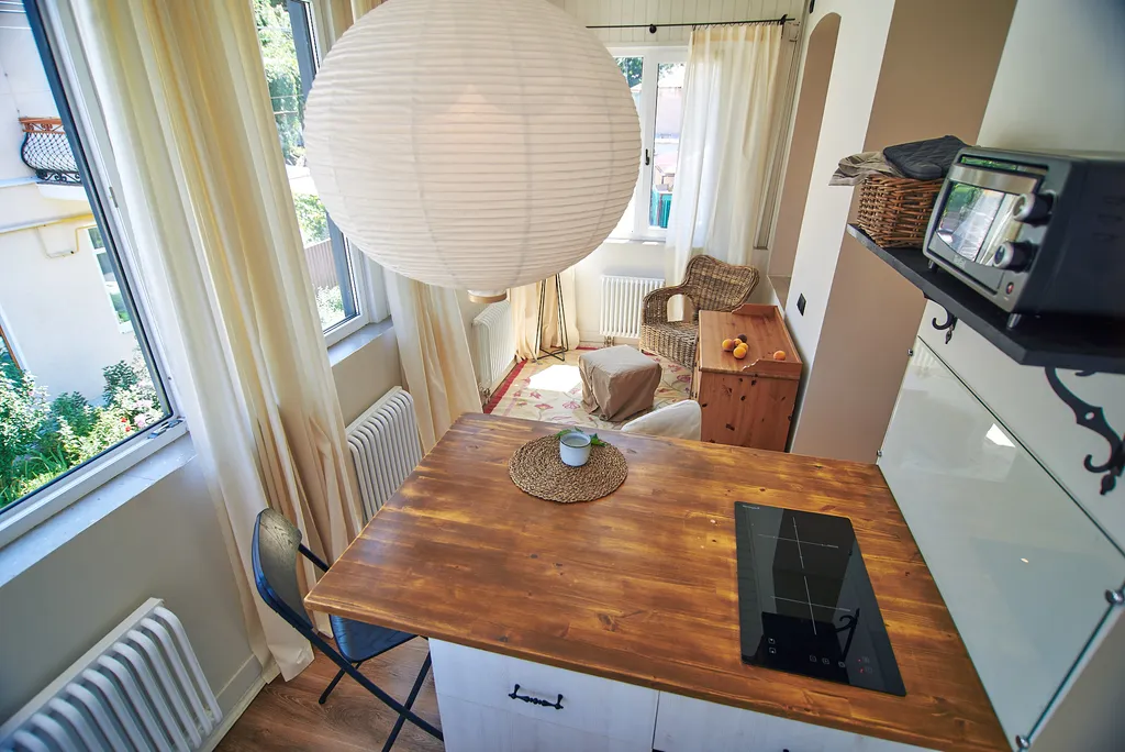 Апартаменты с авторским дизайном в доме 19-го века в сердце старого го