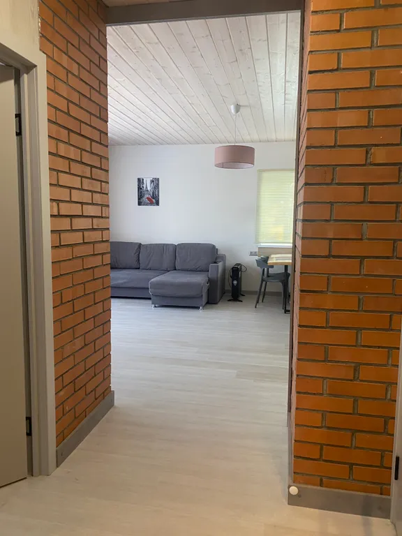 Уютный домик на озере