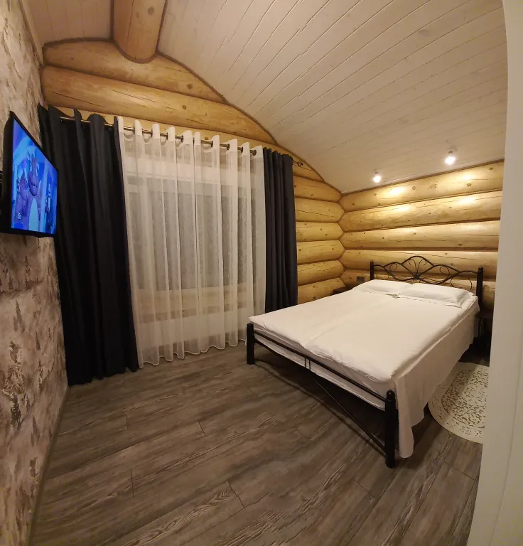 Экошале на берегу Селигера