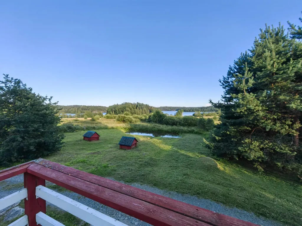 На Ладоге Брусничный