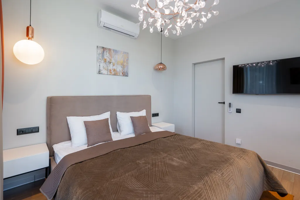 Дизайнерские апартаменты Охта КраСКИ Orange