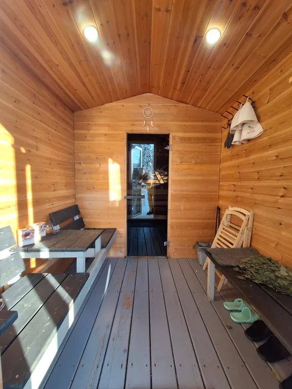 Коттедж Уютный семейный домик с террасой в лесу — Шерегеш