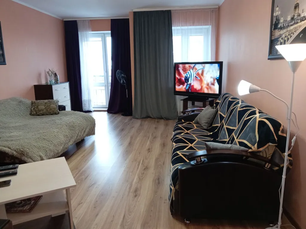 Большая Уютная  Двухкомнатная Квартира в Центре