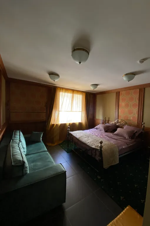 Апартаменты с отдельным входом , центр города